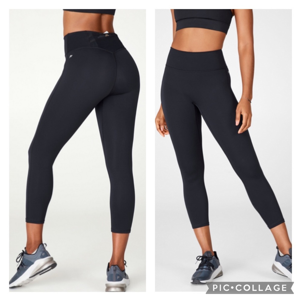 Fabletics Trinity High-Waisted Pocket Capri NWOT
